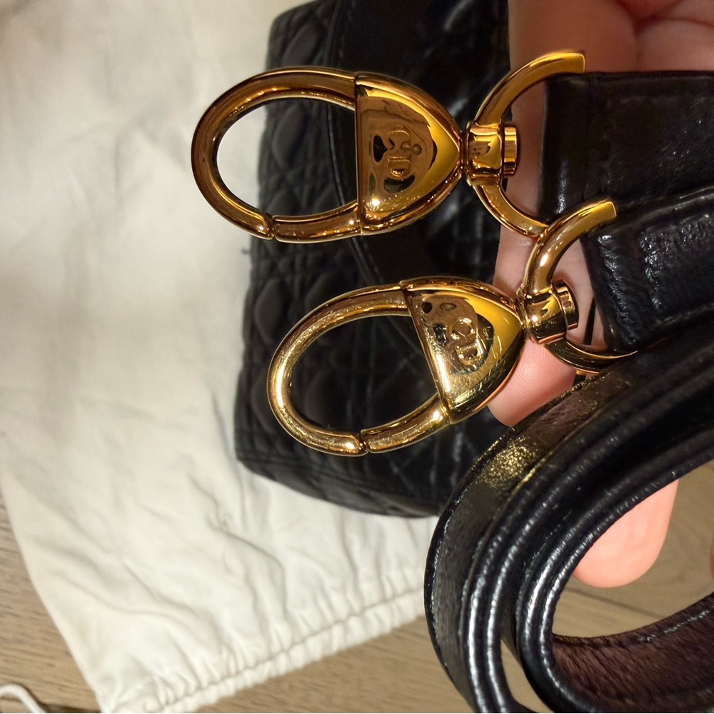 Dior Lady Dior handbag black with gold - Picture 8 of 10
